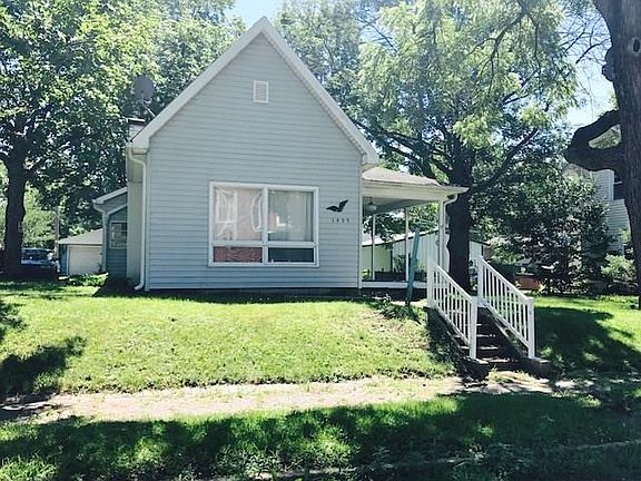 3rd image of 1437 Clinton St