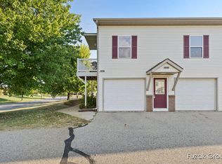 5712 E Town Dr UNIT 2, Hudsonville, MI 49426