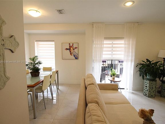 4th image of 2997 Bridgeport Ave #2997