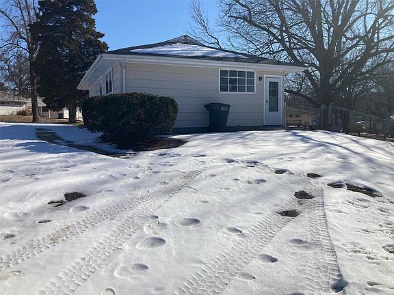 3rd image of 5619 Sanborn Dr
