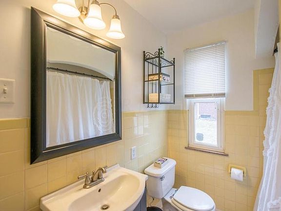 5th image of 1478 W 7th Ave APT C