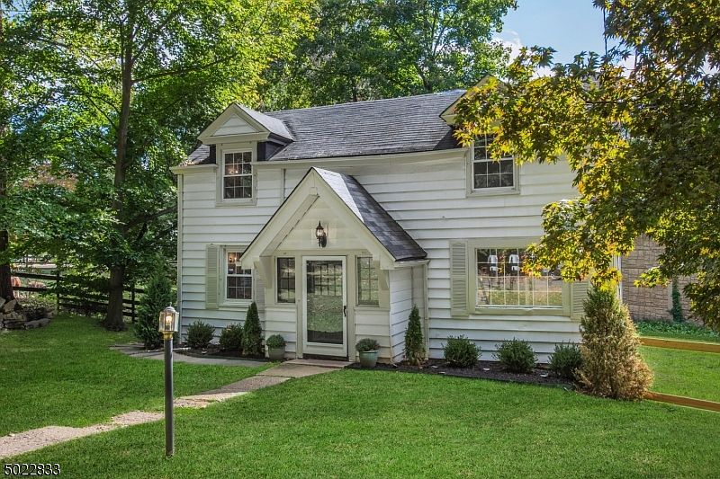 1st image of 115 Mountain Ave