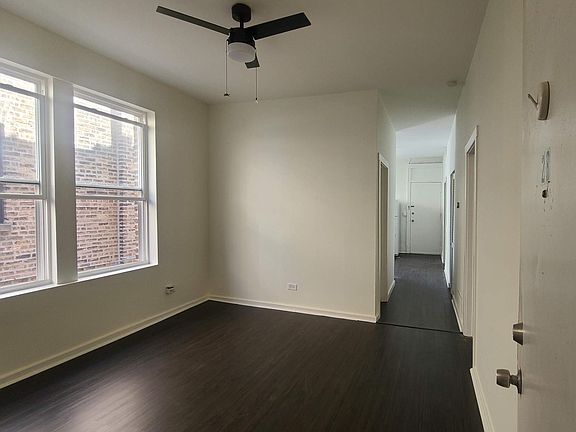 5th image of 2103 N Western Ave #2R
