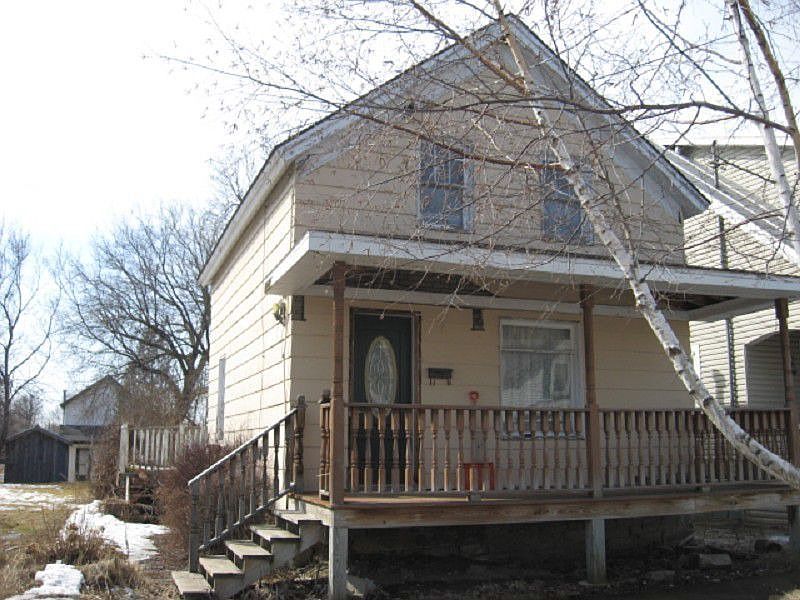 1st image of 217 Tate St