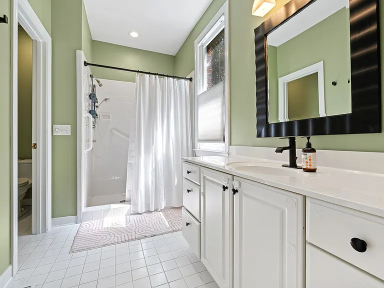 111 Bel Arbor Ln — Photo 10