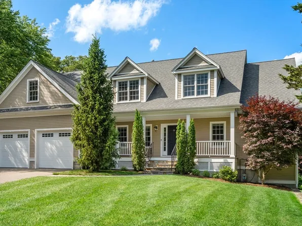 10 Gloucester Rd, Westwood, MA 02090