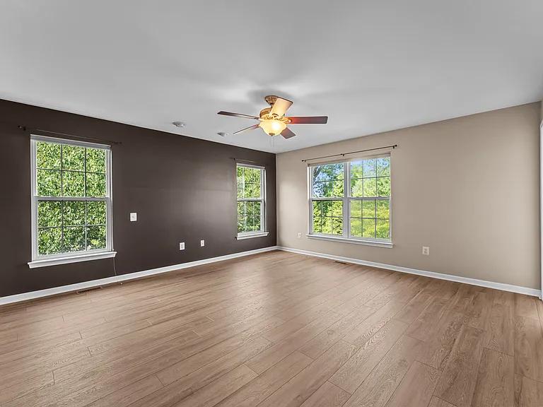Large primary bedroom