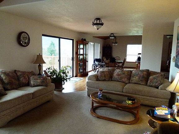 Family Room/Dining Area