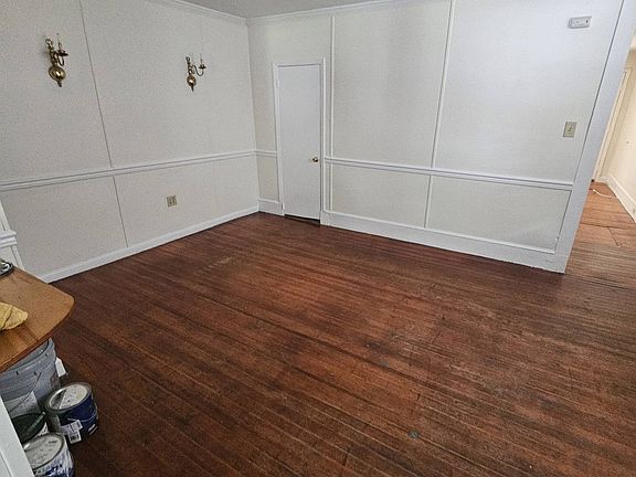 3rd image of 211 S 6th St APT A