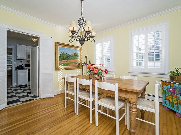 3rd image of 207 72nd St