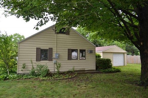 1st image of 4020 Ivanrest Ave SW