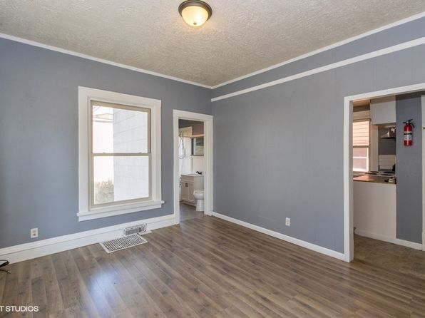 cedar-rapids-iowa-442795423 picture