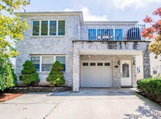 37 Mulberry Cir, Staten Island, NY 10314