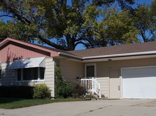 402 W Hoese St, Hartington, NE 68739