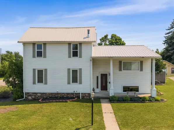 260 Duncan Ave, Cheboygan, MI 49721