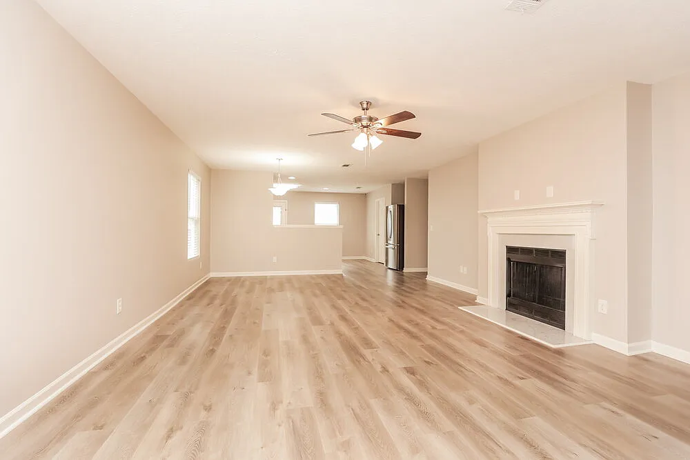 3 bed, 2.0 bath, 1664 sqft, $2,140 — Photo 3