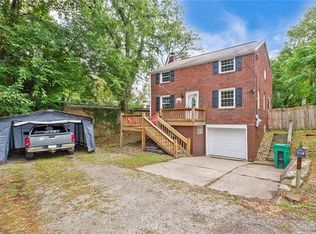 12810 Coral Dr, Pittsburgh, PA 15235