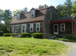 16 Gibbs Rd, Middleboro, MA 02346
