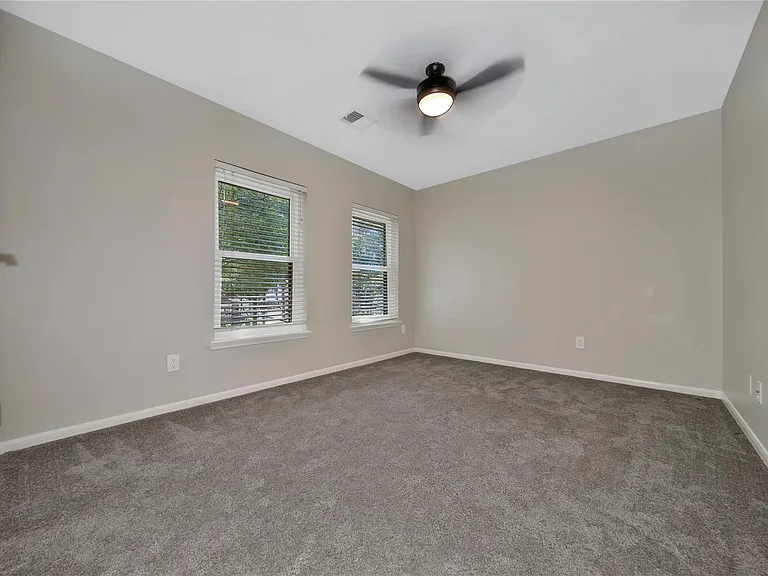 11 Windledge Pl — Photo 24