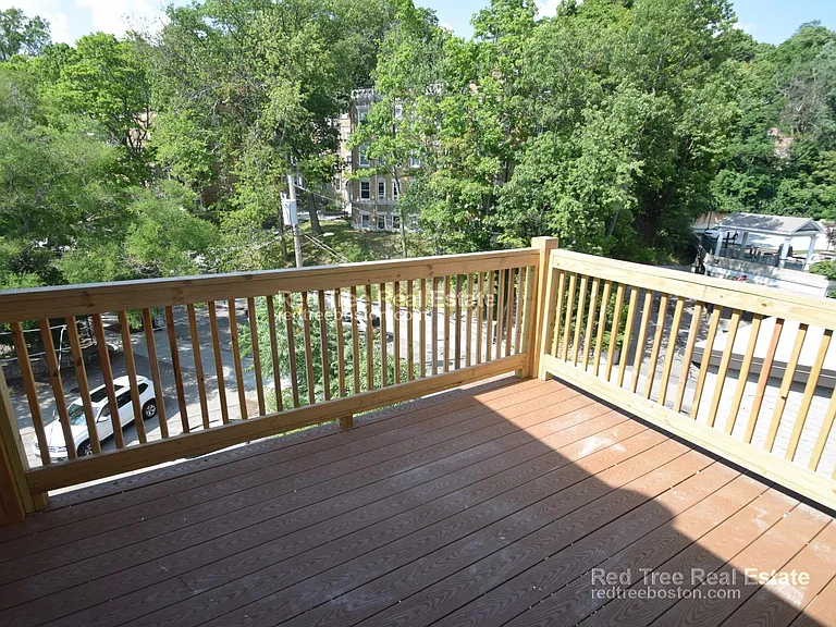 1616 Beacon St #8 — Photo 9