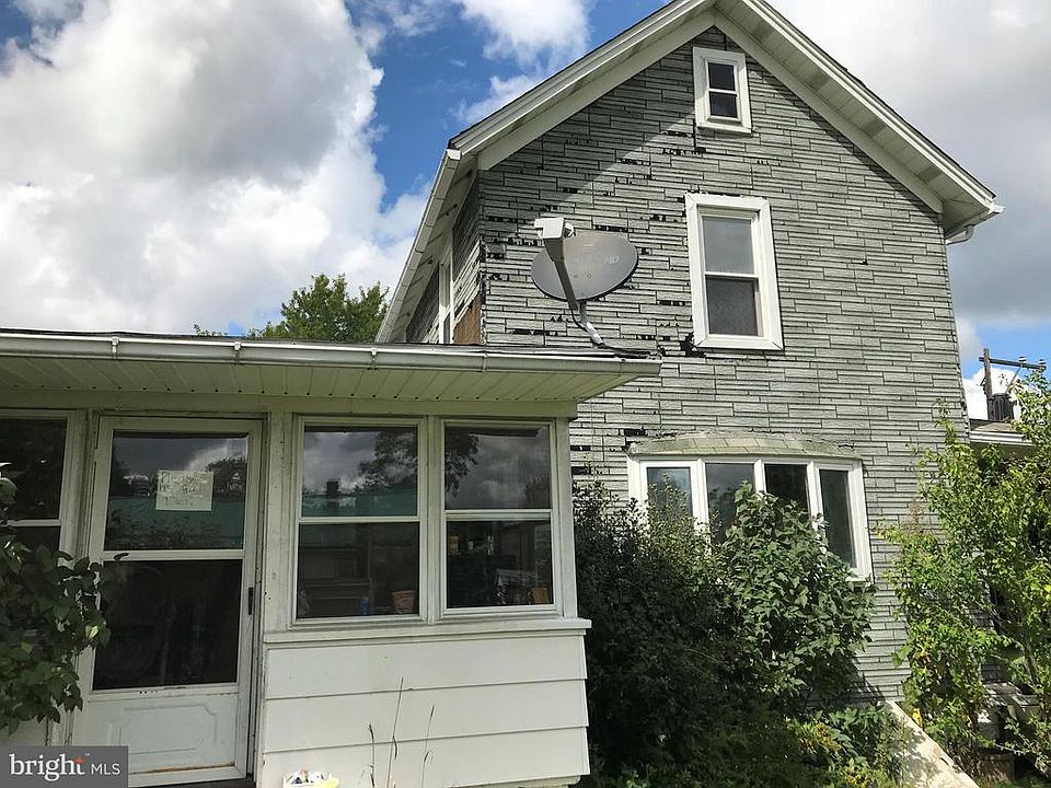 2nd image of 2629 Old Erie Pike