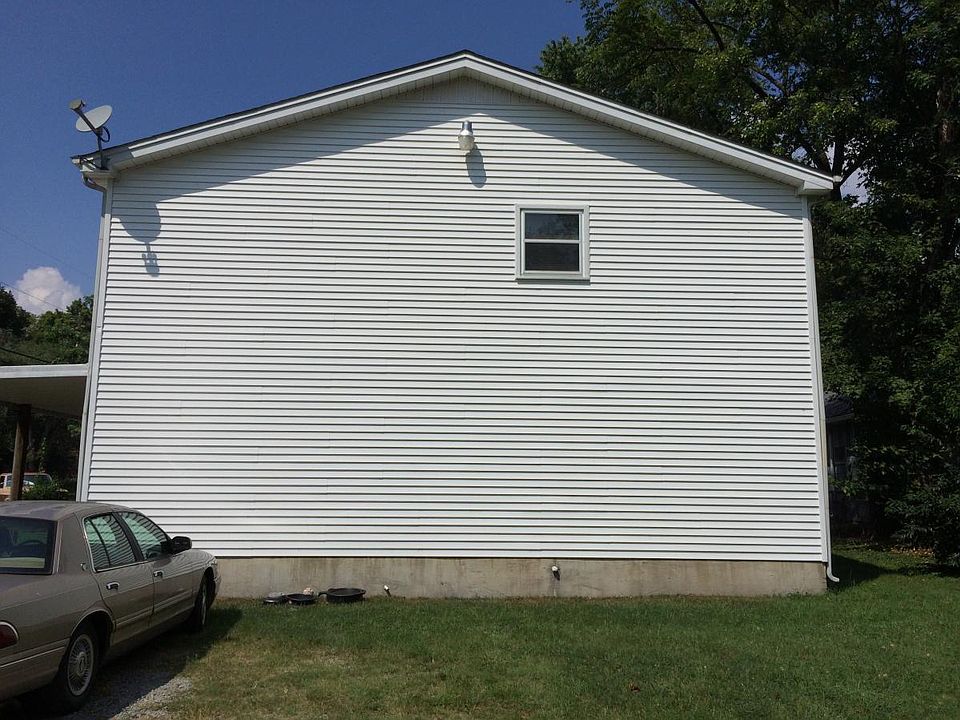 rear of building, Unit C kitchen window