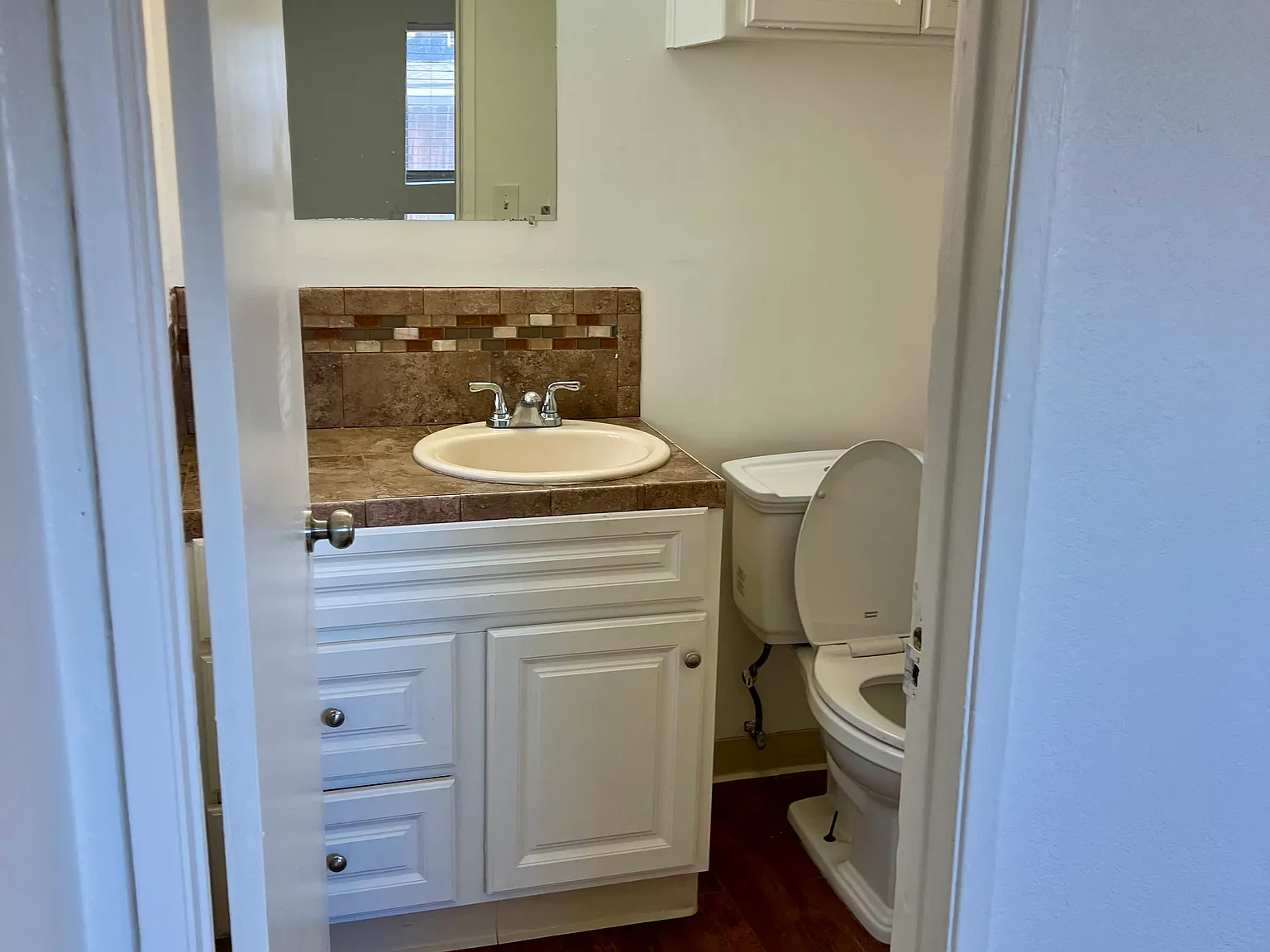 3 bed, 1406 sqft, $2,300 — Photo 4