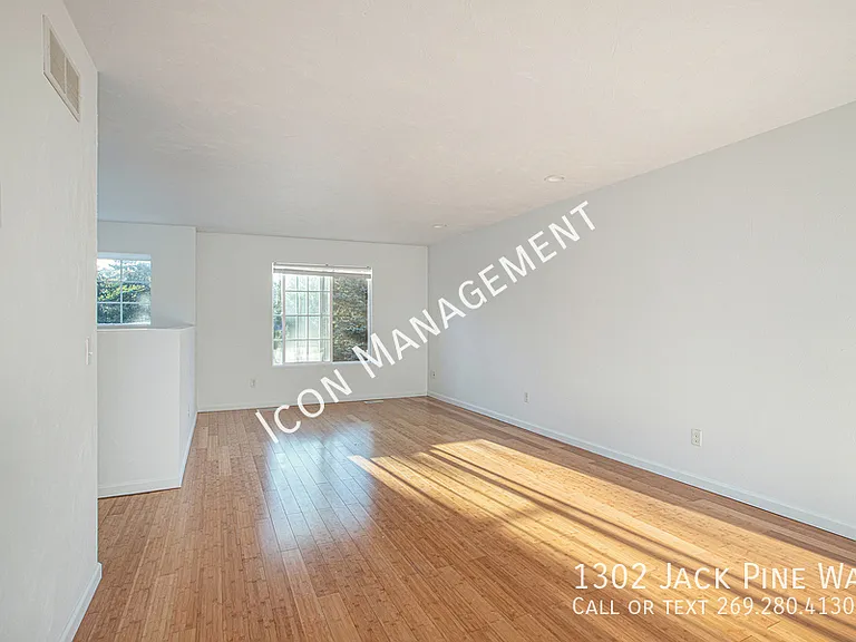 1302 Jack Pine Way — Photo 6
