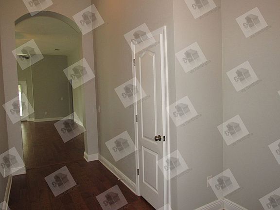 5th image of 8701 Rush Ln