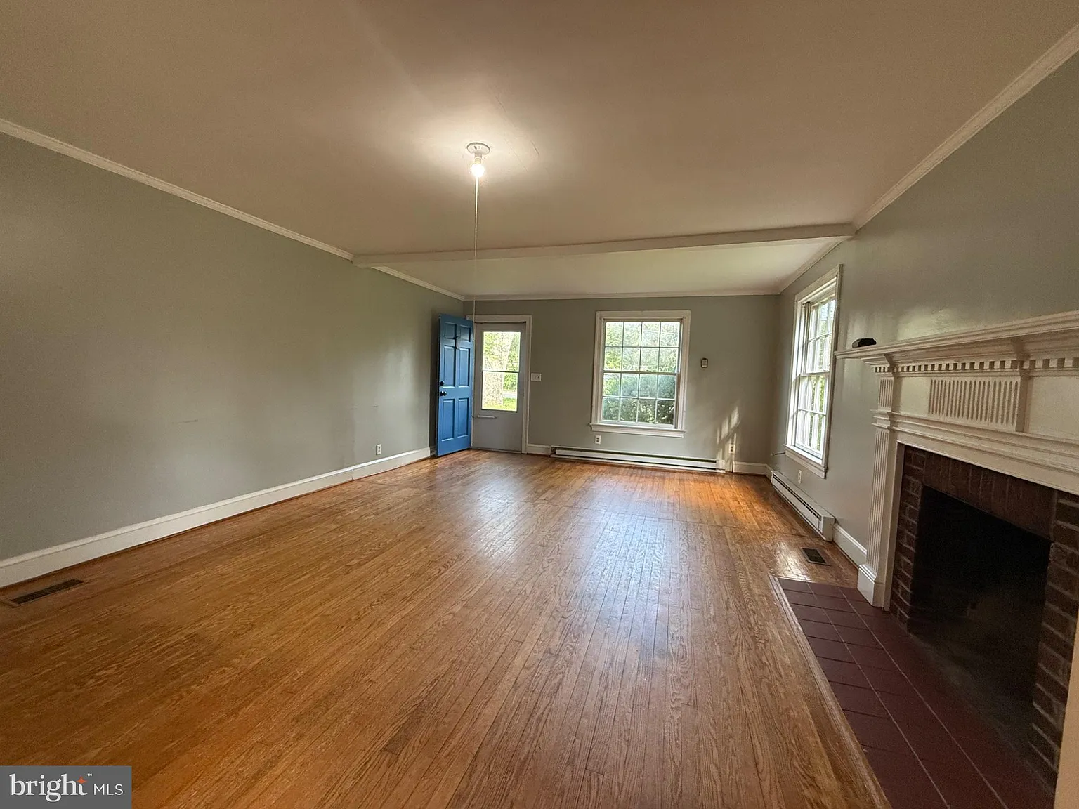 2 bed, 1.0 bath, 1344 sqft, $1,300 — Photo 2