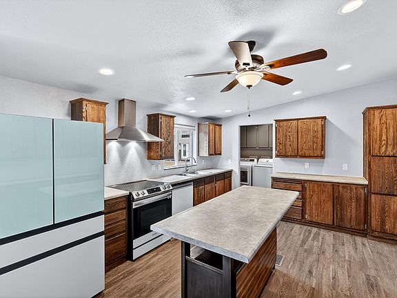 2nd image of 3602 Spring Valley Rd