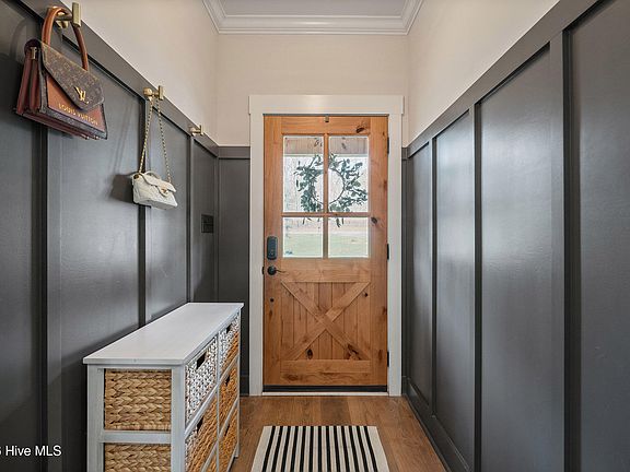 4th image of 160 Mullis Road