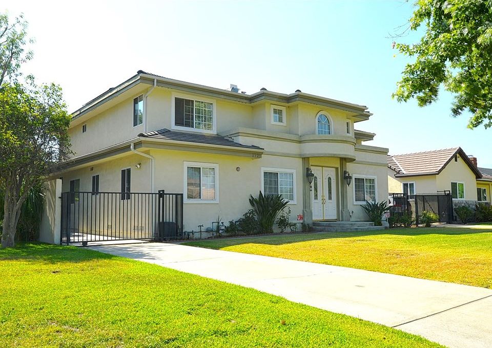 1st image of 2721 Bradford Ave