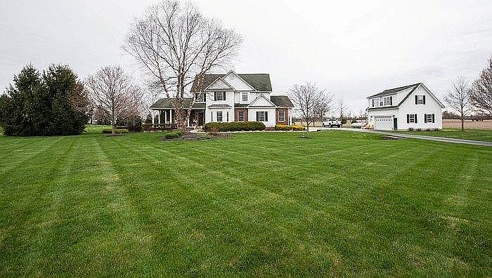 2nd image of 2963 Barnes Rd
