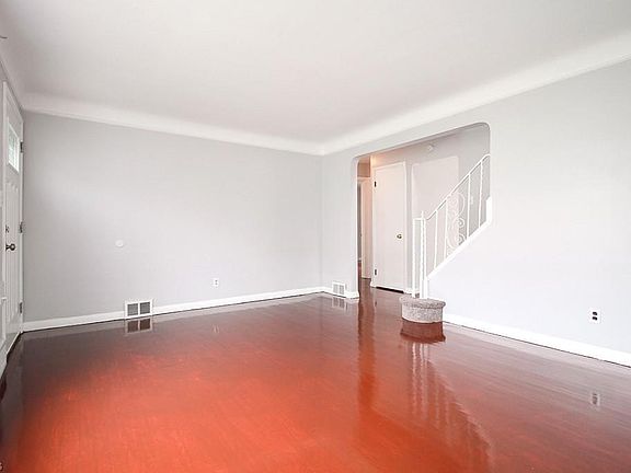 5th image of 1799 Karen Dr