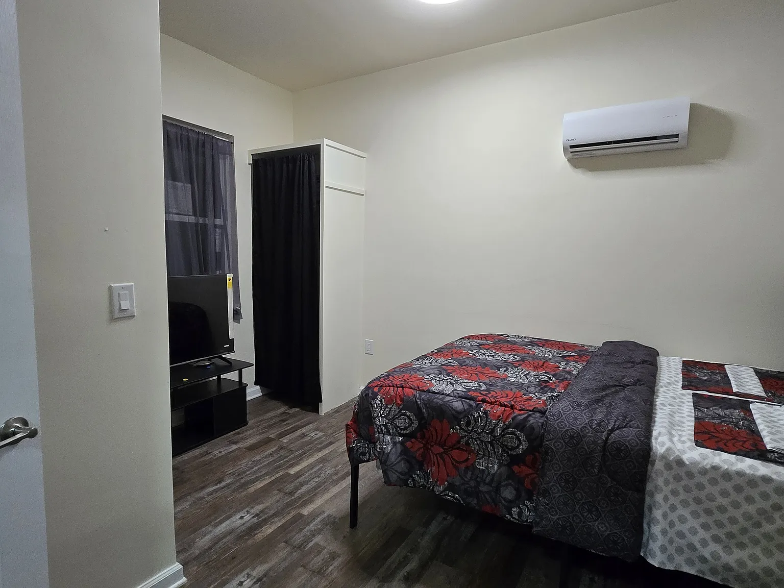 1 bed, $1,400 — Photo 4