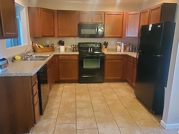 3rd image of 5669 Silver Fox Dr