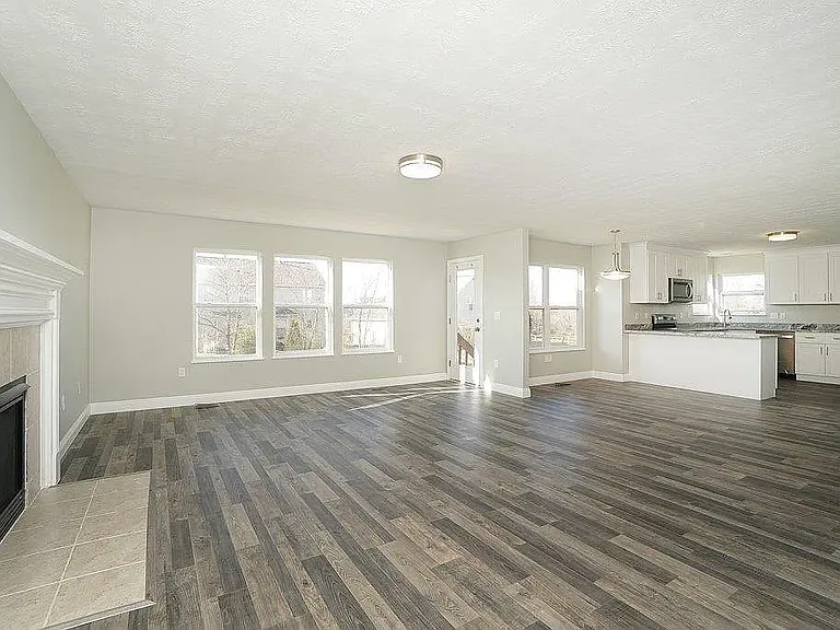 6672 Westminster Ct — Photo 7