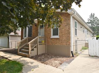 1327 N West End Dr, Round Lake Beach, IL