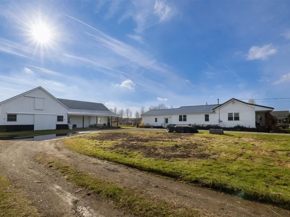 3605 Beaver St, Springboro, PA 16435