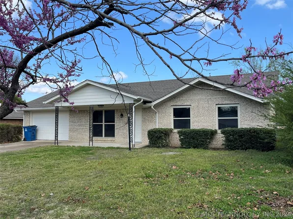 2122 N 11th St, McAlester, OK 74501