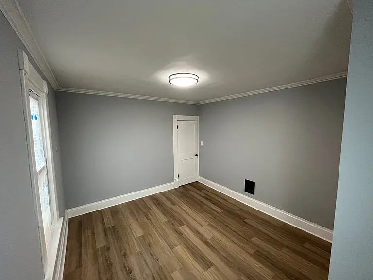 969 Wilson Ave — Photo 16