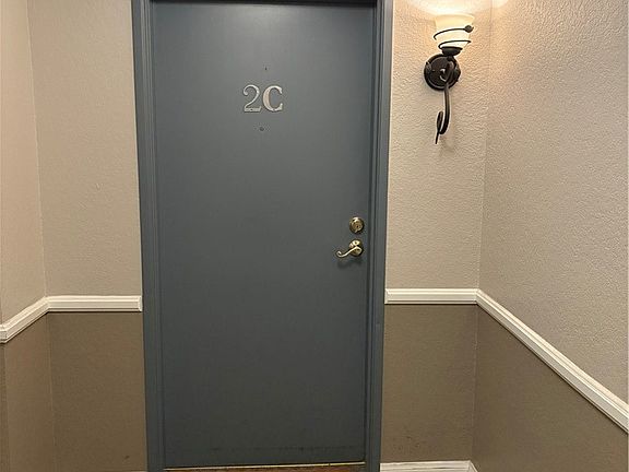 2nd image of 645 Balboa Ave APT 2C