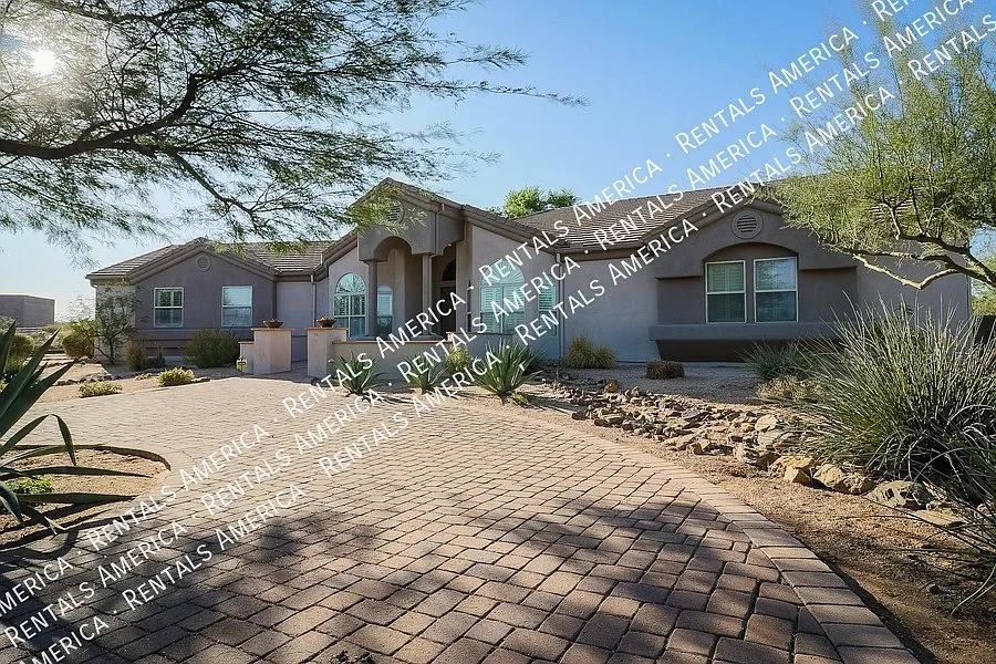 Building Photo - 14136 E Gloria Ln