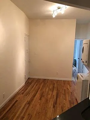 Rented by Eric Goodman Realty Corp | media 29