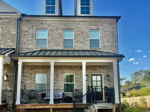 768 Honey Bee Ln, Lawrenceville, GA 30046