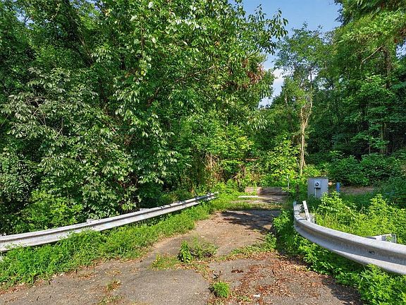 3rd image of 6610-6620 Telegraph Rd