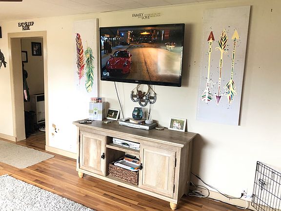 4th image of 7254 Myrtle Ave
