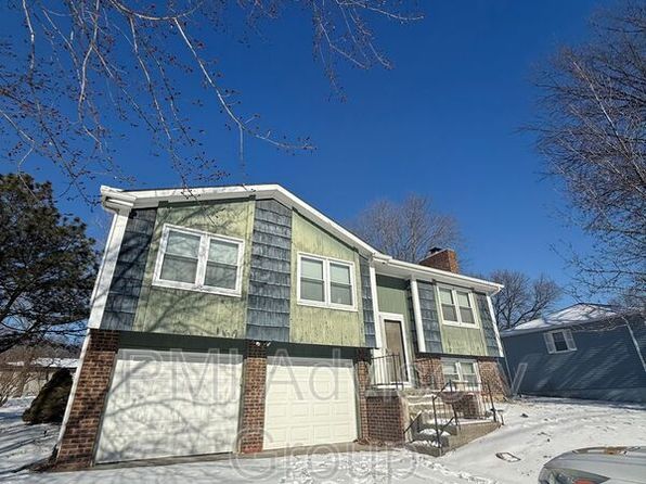 2724 SE Lakeshore Blvd