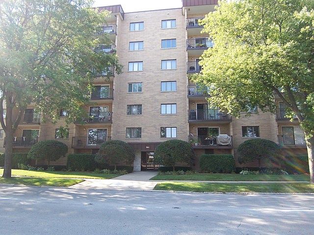 1st image of 700 Graceland Ave APT 304
